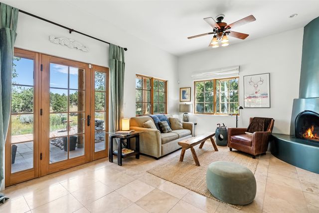 10 Sabina Lane, Santa Fe, NM 87508