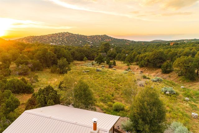 10 Sabina Lane, Santa Fe, NM 87508