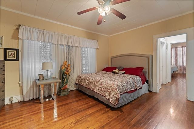 125 E. Avenue F., Robstown, TX 78380