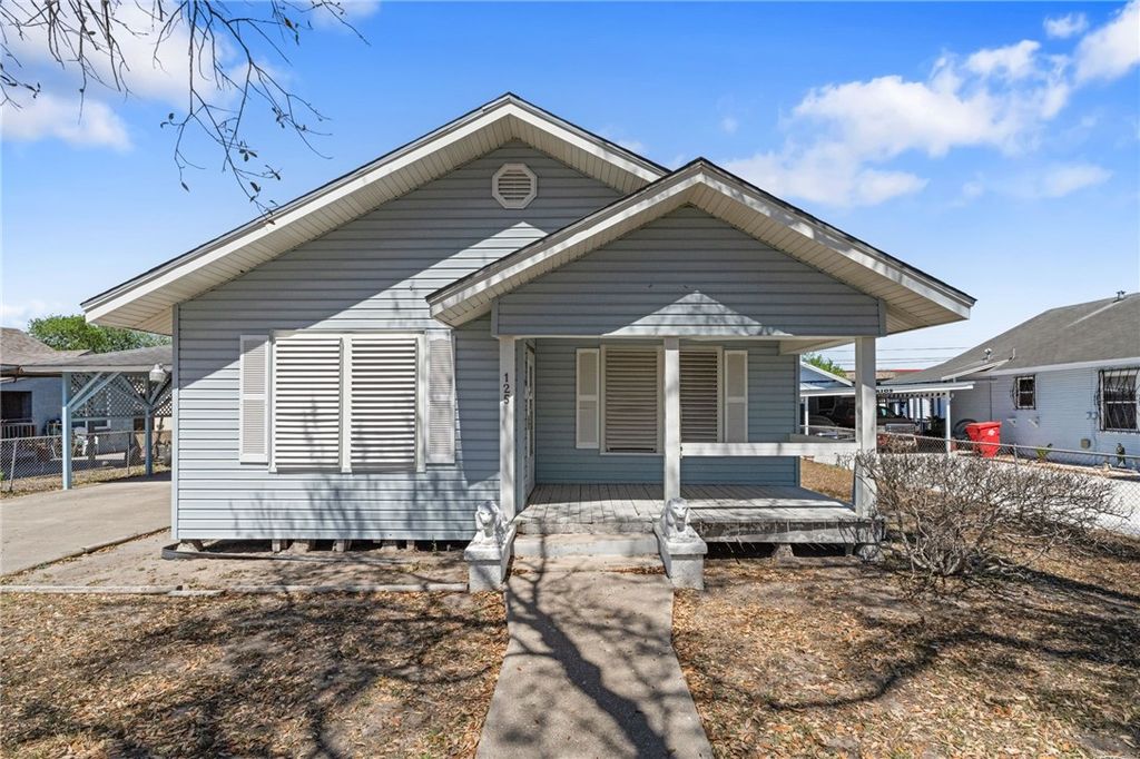 125 E. Avenue F., Robstown, TX 78380