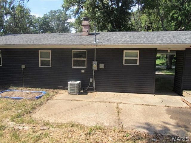 6022 Midway Circle, Belleville, IL 62223