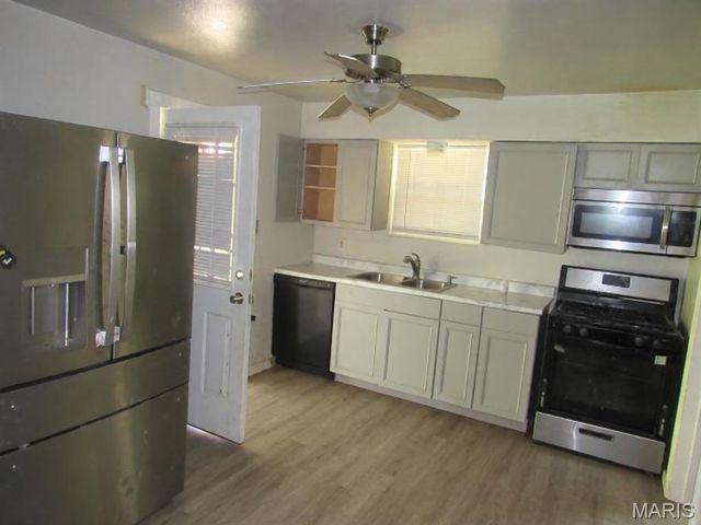 6022 Midway Circle, Belleville, IL 62223
