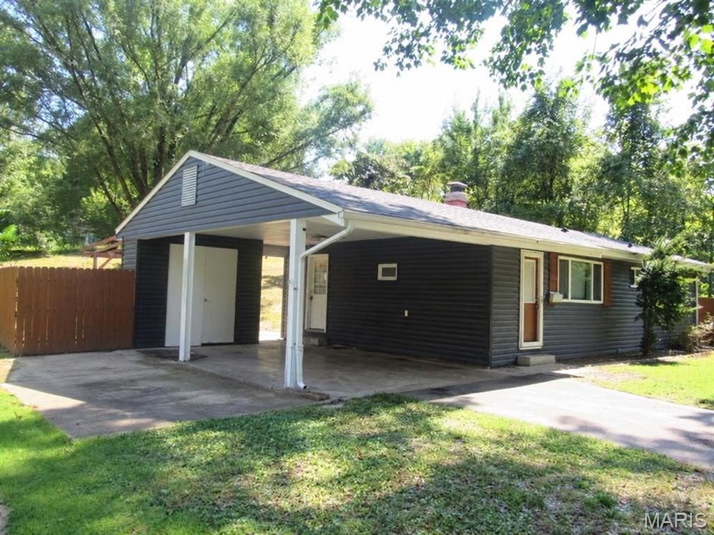 6022 Midway Circle, Belleville, IL 62223