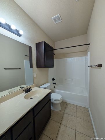 1032 BROWN ROCK DR, New Braunfels, TX 78130
