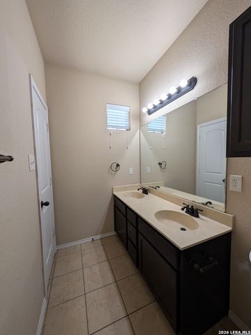 1032 BROWN ROCK DR, New Braunfels, TX 78130