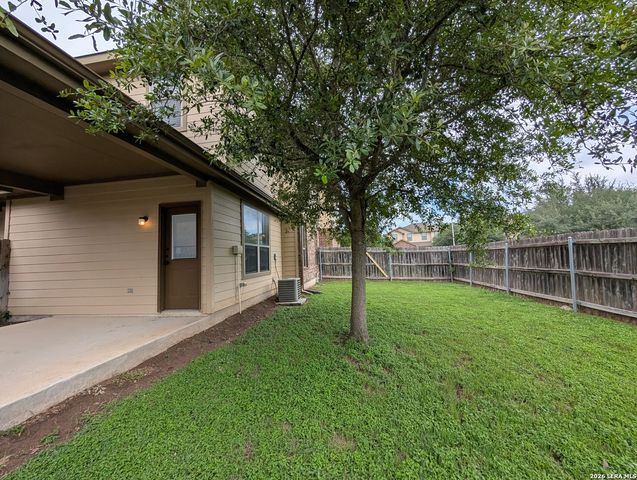 1032 BROWN ROCK DR, New Braunfels, TX 78130