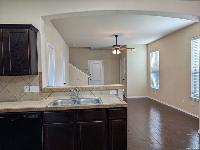 1032 BROWN ROCK DR, New Braunfels, TX 78130