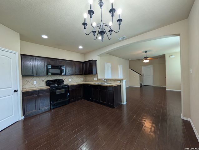 1032 BROWN ROCK DR, New Braunfels, TX 78130
