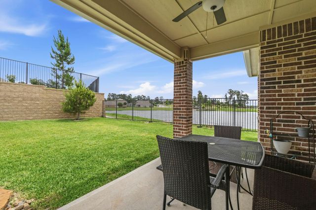 6168 White Spruce Drive, Conroe, TX 77304