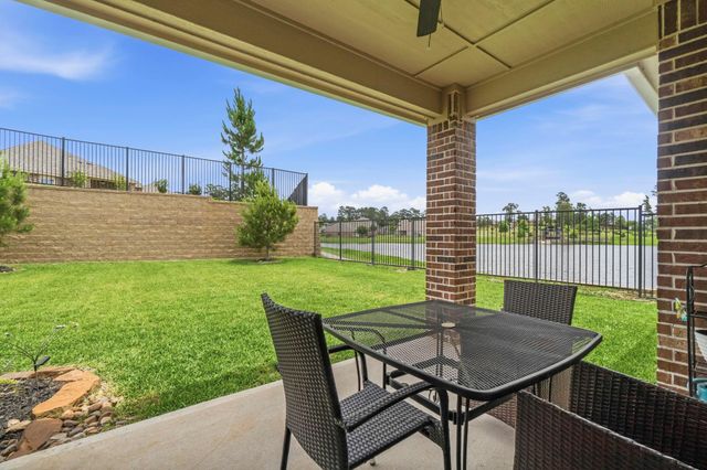 6168 White Spruce Drive, Conroe, TX 77304