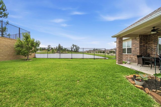 6168 White Spruce Drive, Conroe, TX 77304