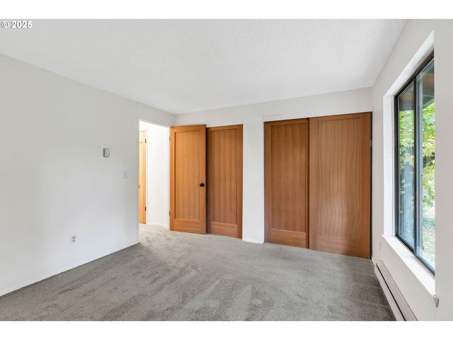 650 Sw MEADOW Dr 222, Beaverton, OR 97006