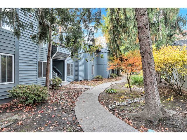650 Sw MEADOW Dr 222, Beaverton, OR 97006
