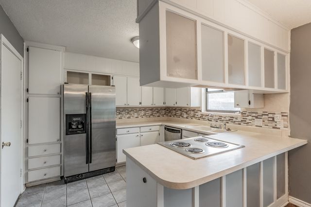 245 Gordon Drive, Azle, TX 76020