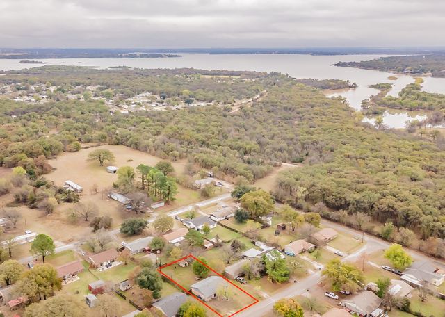 245 Gordon Drive, Azle, TX 76020