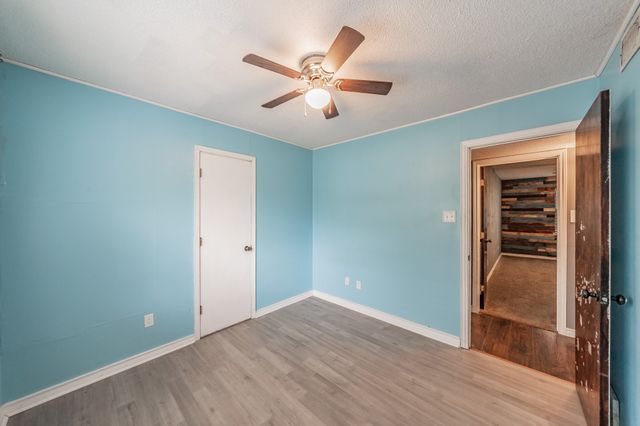 245 Gordon Drive, Azle, TX 76020