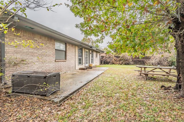 245 Gordon Drive, Azle, TX 76020