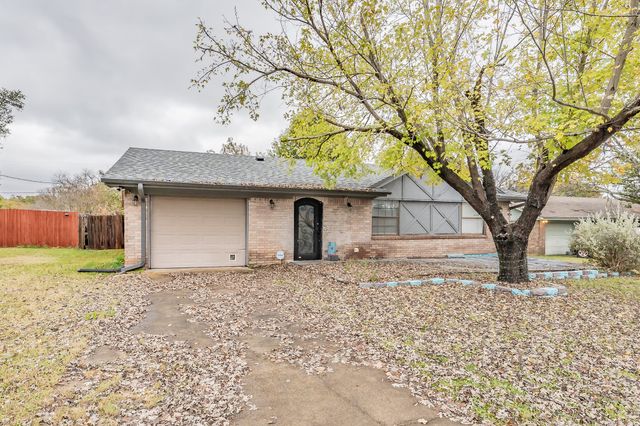 245 Gordon Drive, Azle, TX 76020