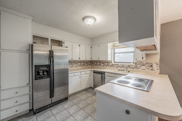 245 Gordon Drive, Azle, TX 76020