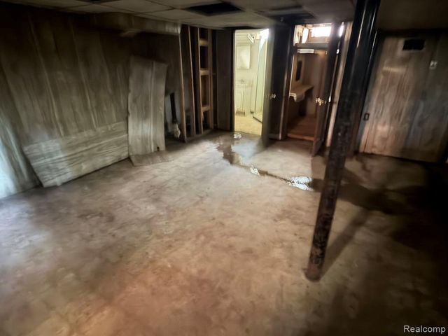 5140 S Middlebelt Road, Westland, MI 48186