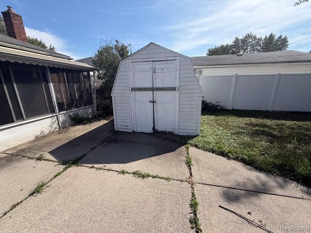 5140 S Middlebelt Road, Westland, MI 48186