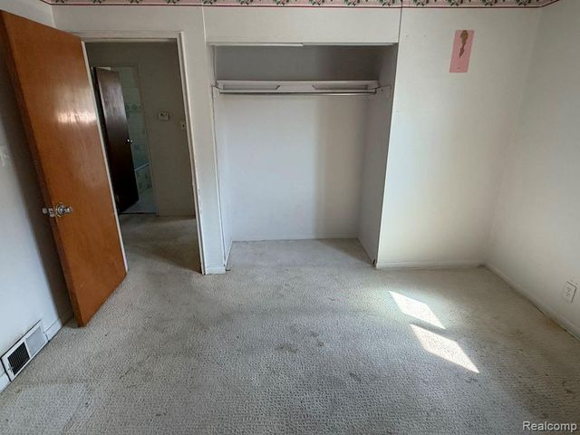 5140 S Middlebelt Road, Westland, MI 48186