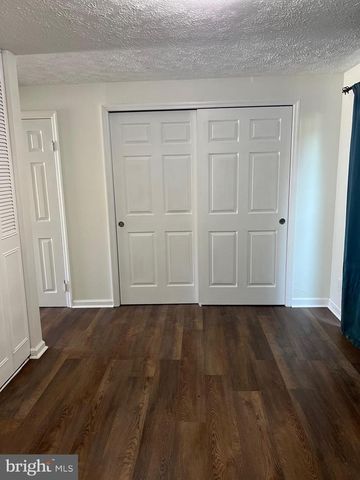 65 VANDERBILT CT, Sicklerville, NJ 08081