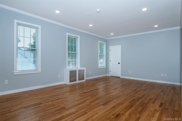 118 Pershing Avenue, New Rochelle, NY 10801