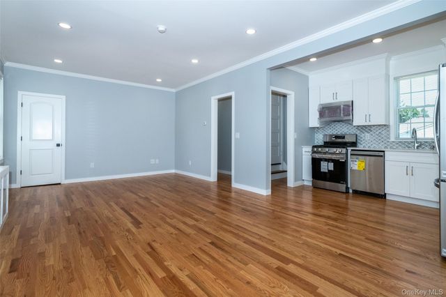 118 Pershing Avenue, New Rochelle, NY 10801