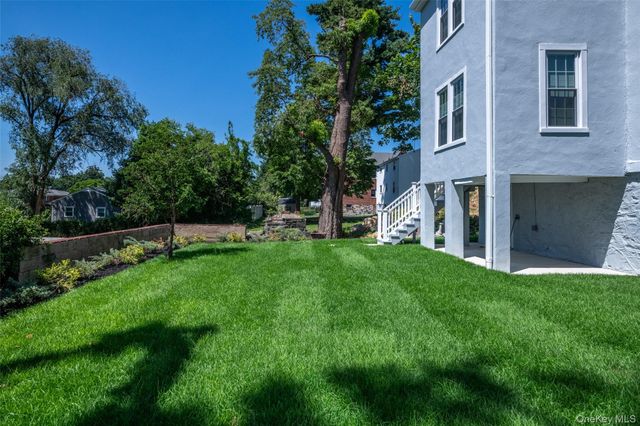 118 Pershing Avenue, New Rochelle, NY 10801