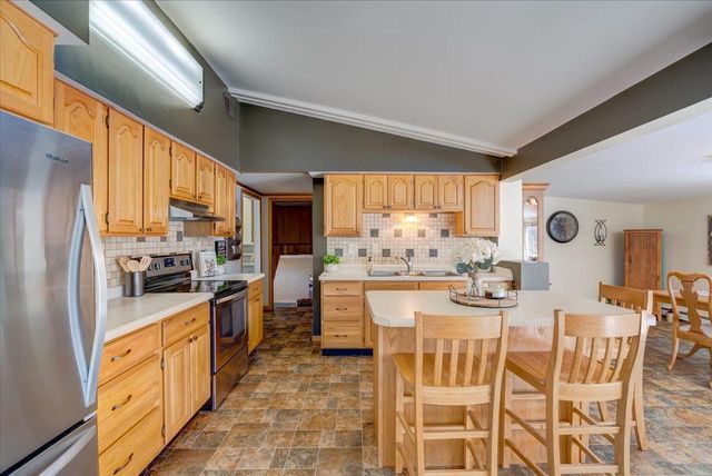 1103 Hillcrest Road, Black Earth, WI 53515