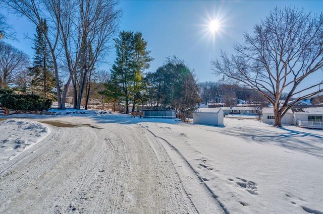 1103 Hillcrest Road, Black Earth, WI 53515