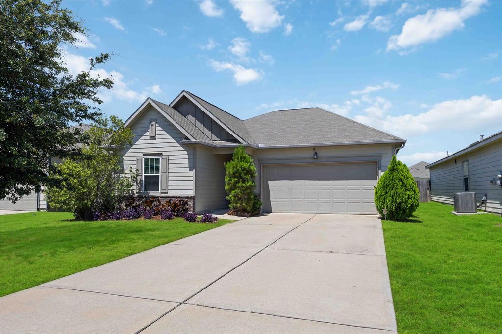 10125 Pappas Drive, Brookshire, TX 77423