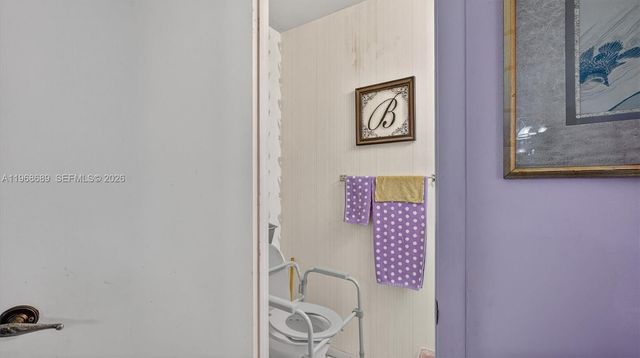 10413 NW 6th St, Pembroke Pines, FL 33026