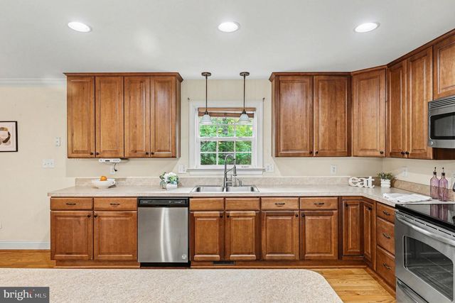 1564 PERRY RD, Winchester, VA 22602