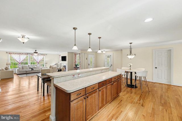 1564 PERRY RD, Winchester, VA 22602
