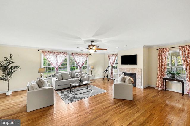 1564 PERRY RD, Winchester, VA 22602