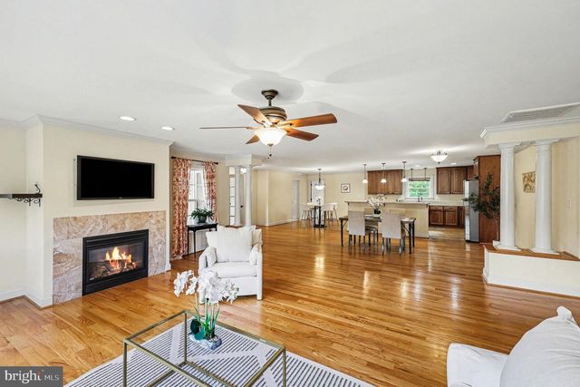 1564 PERRY RD, Winchester, VA 22602