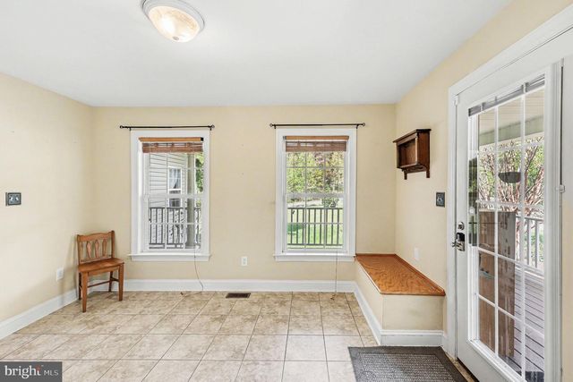 1564 PERRY RD, Winchester, VA 22602
