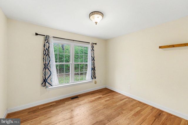 1564 PERRY RD, Winchester, VA 22602