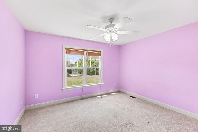 1564 PERRY RD, Winchester, VA 22602