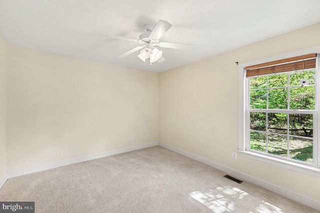 1564 PERRY RD, Winchester, VA 22602