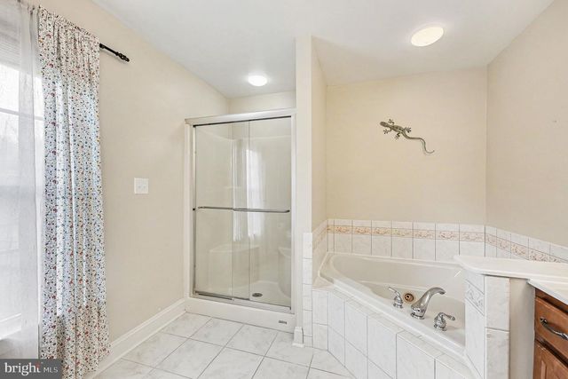 1564 PERRY RD, Winchester, VA 22602