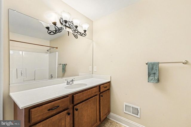 1564 PERRY RD, Winchester, VA 22602