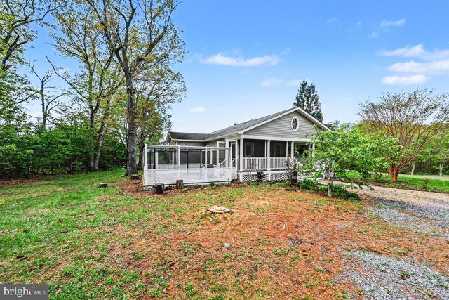 1564 PERRY RD, Winchester, VA 22602