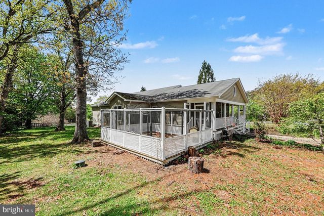 1564 PERRY RD, Winchester, VA 22602