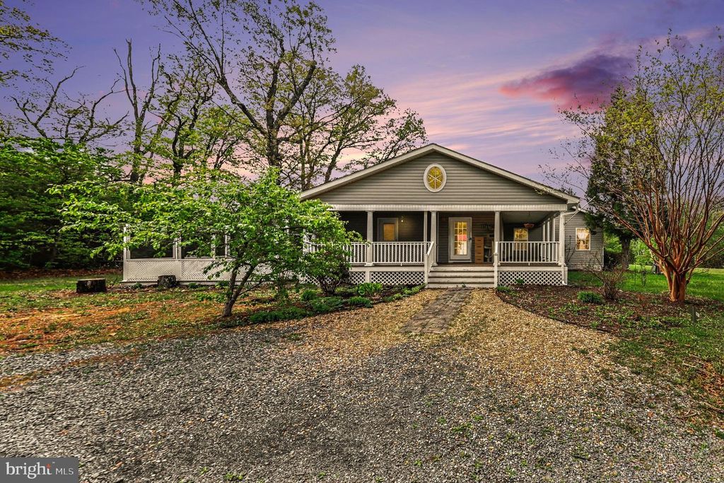 1564 PERRY RD, Winchester, VA 22602