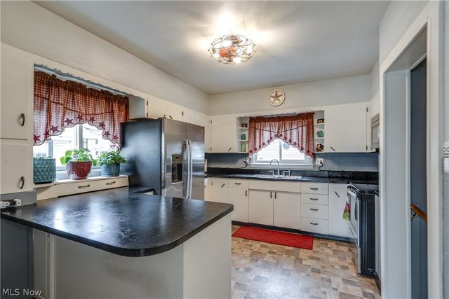 1235 Liberty Avenue, Barberton, OH 44203