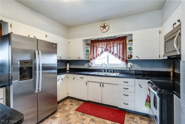 1235 Liberty Avenue, Barberton, OH 44203
