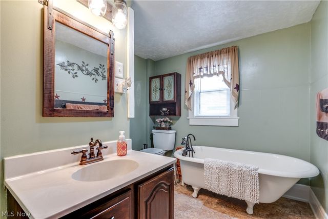 1235 Liberty Avenue, Barberton, OH 44203